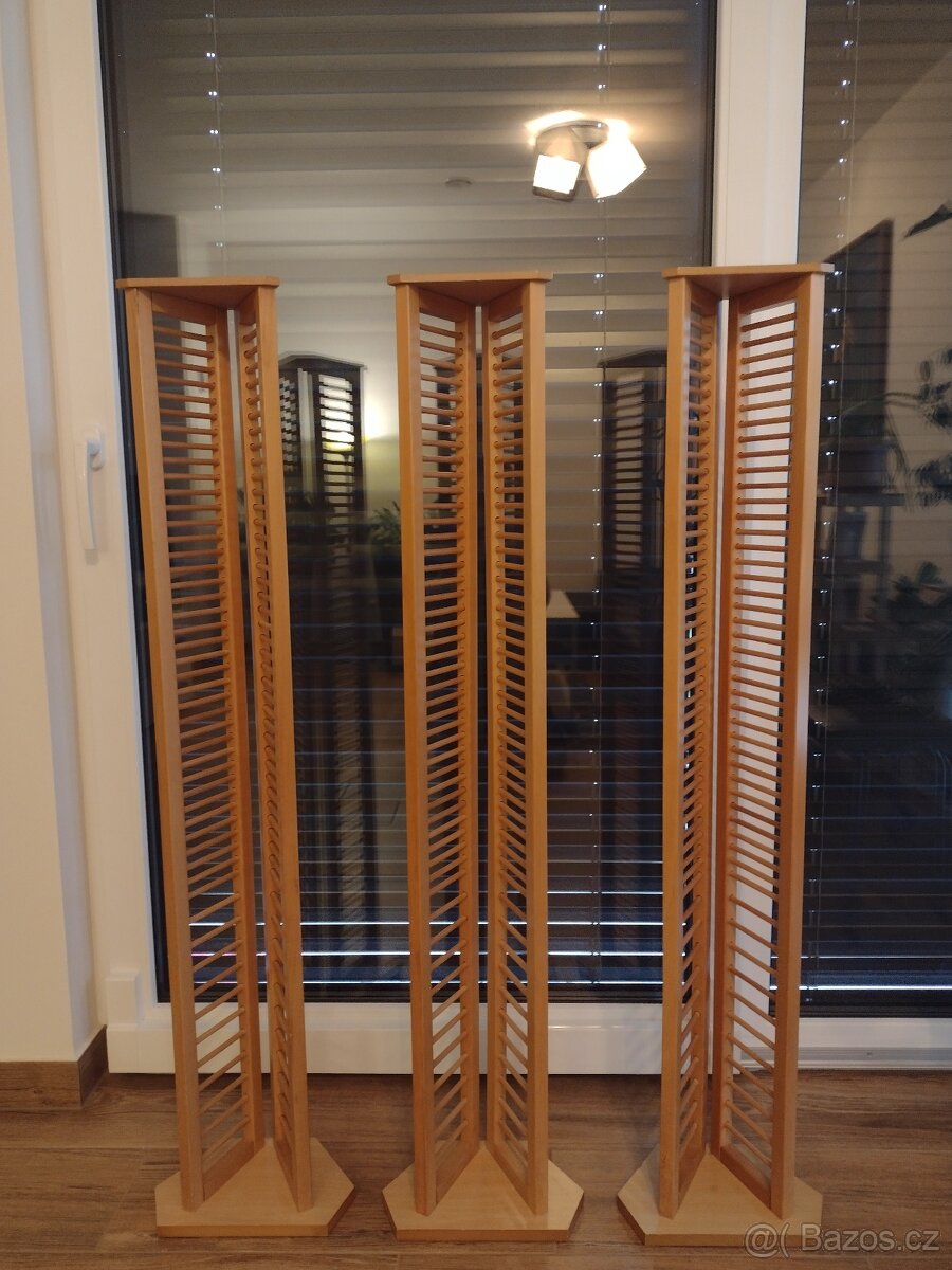Stojan na CD - 3