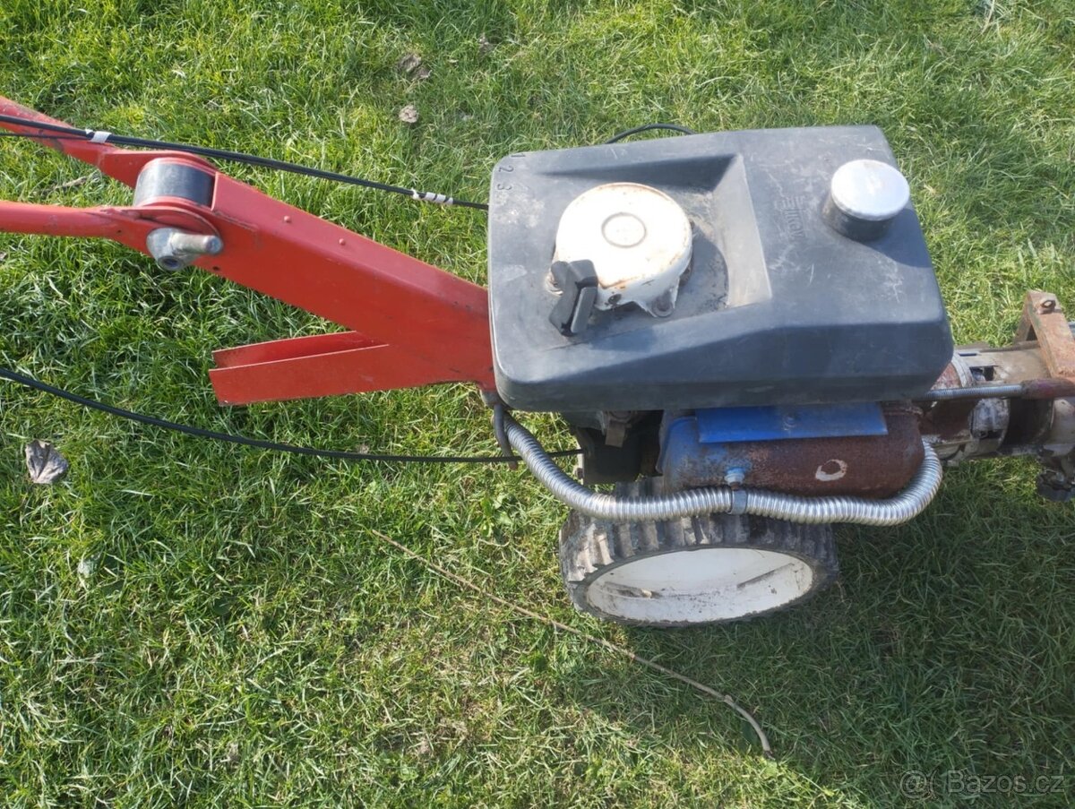 štěpkovač s motorem vari - 3