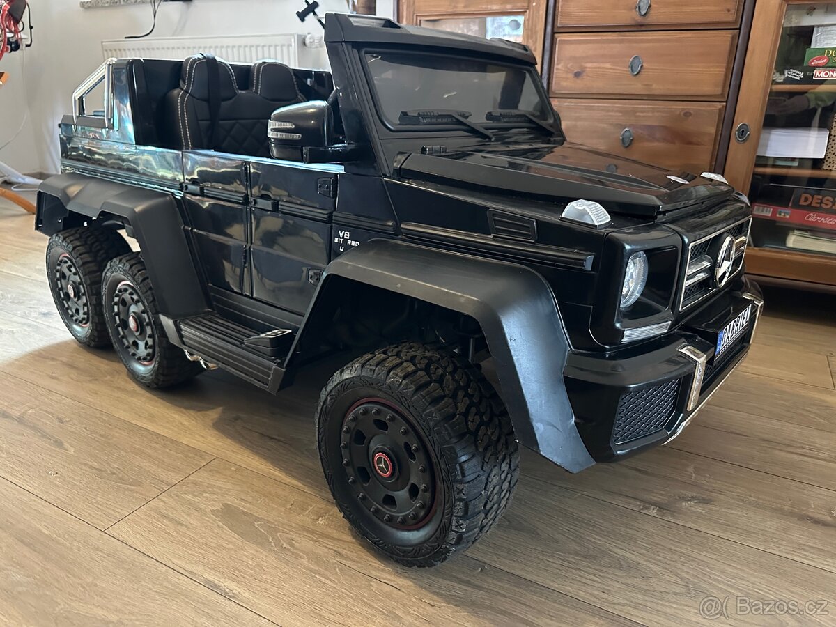 Elektrické auto mercedes 6x6 s dvěma baterii - 3