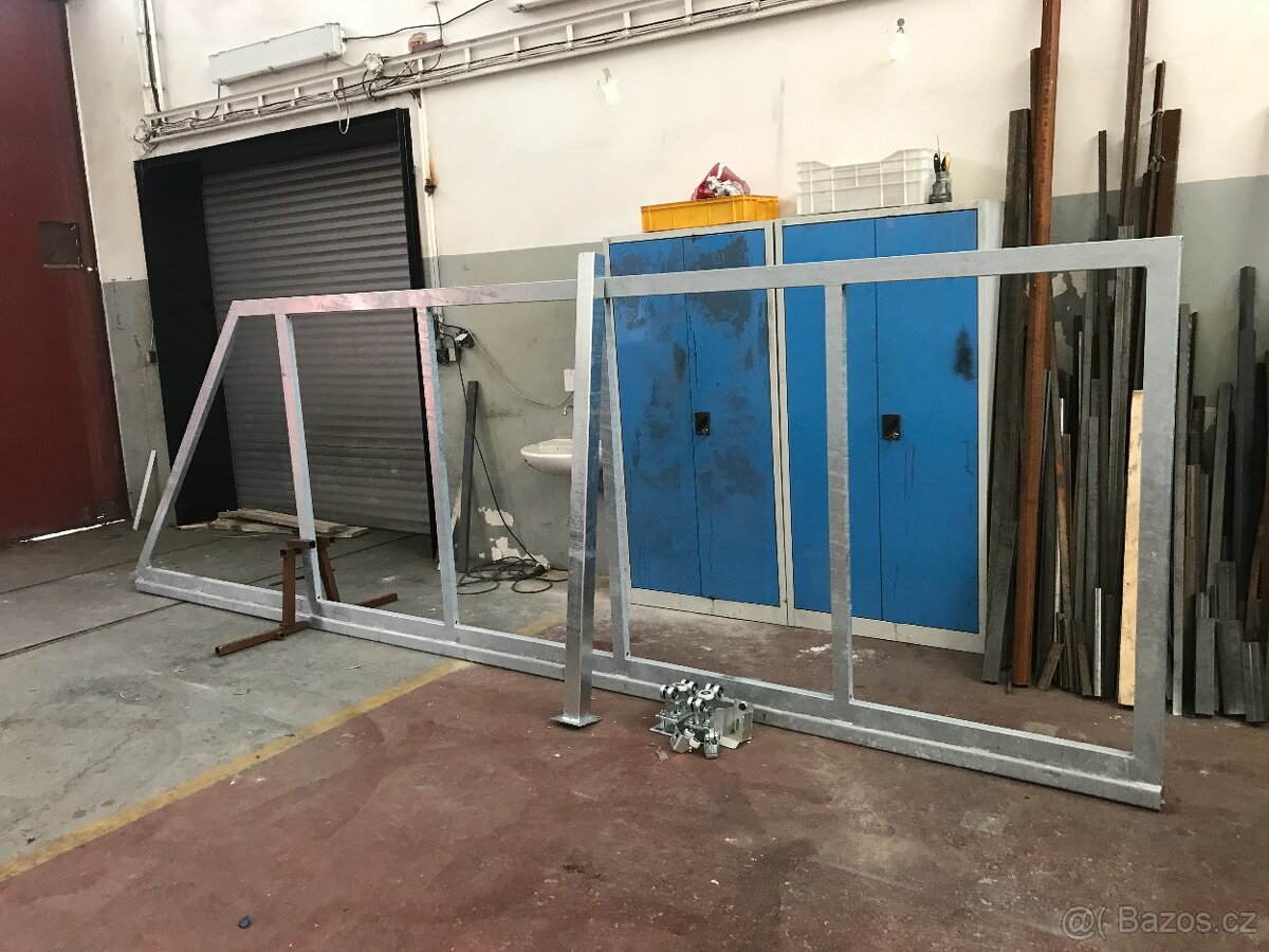 Samonosná posuvná brána v žárovém zinku - 3
