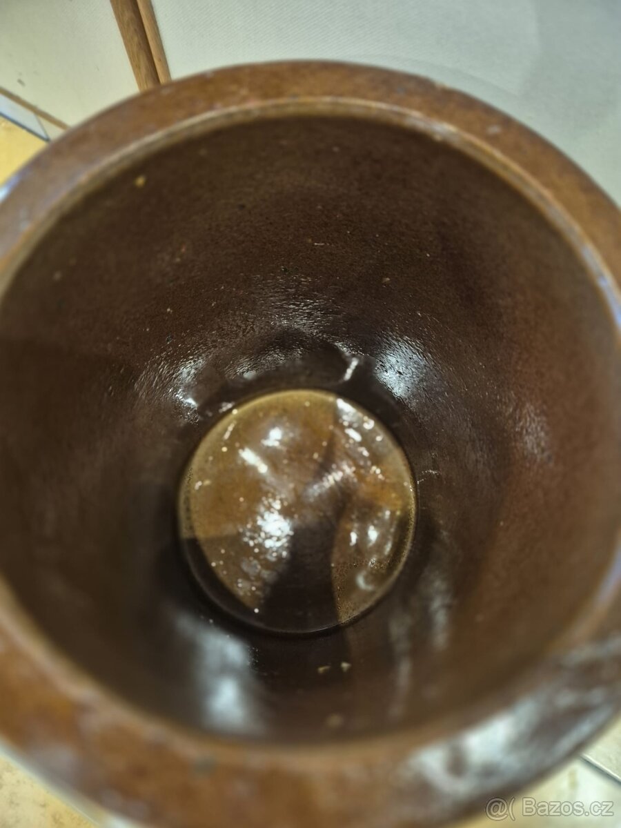 Prodám kameninový hrnec 30l - 3
