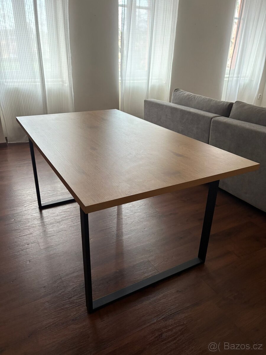 Jídelní stůl - 3