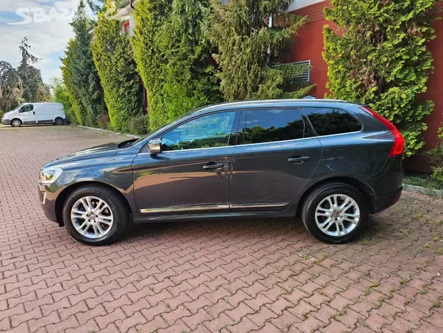Volvo XC60 2.4 D5 169kW,AWD,Summum,Webasto,Polestar,Pano,Nav - 3
