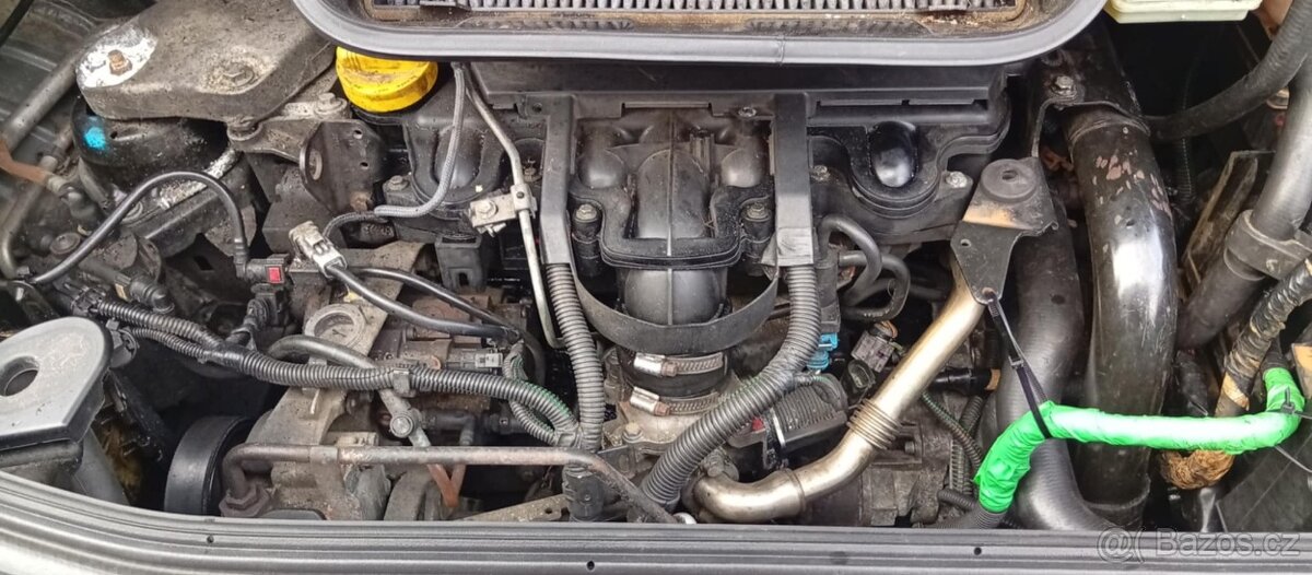 Prodám Renault Espace 4 2.2dci 110kw na díly nebo na opravu. - 3