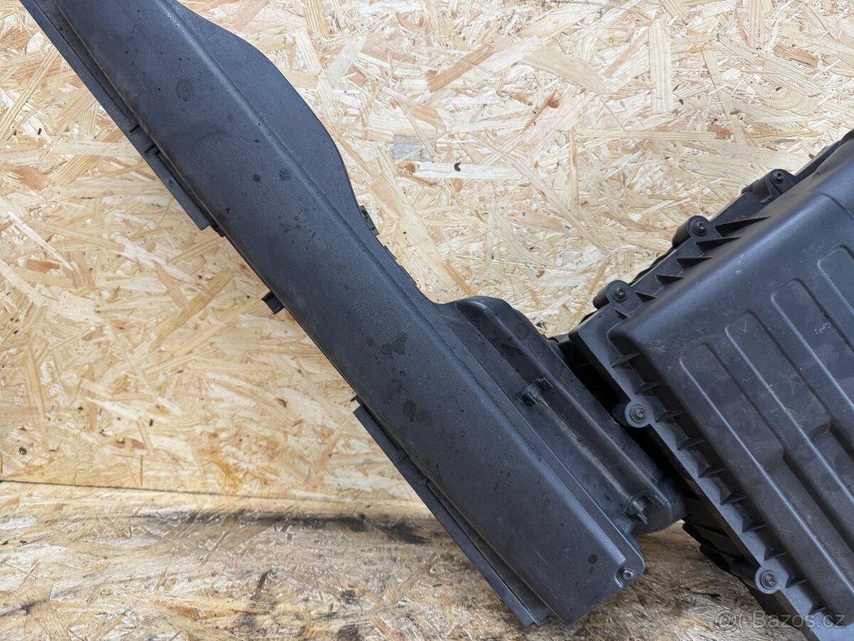 FILTR BOX ŠKODA OCTAVIA 3 5Q0129607AA - 3