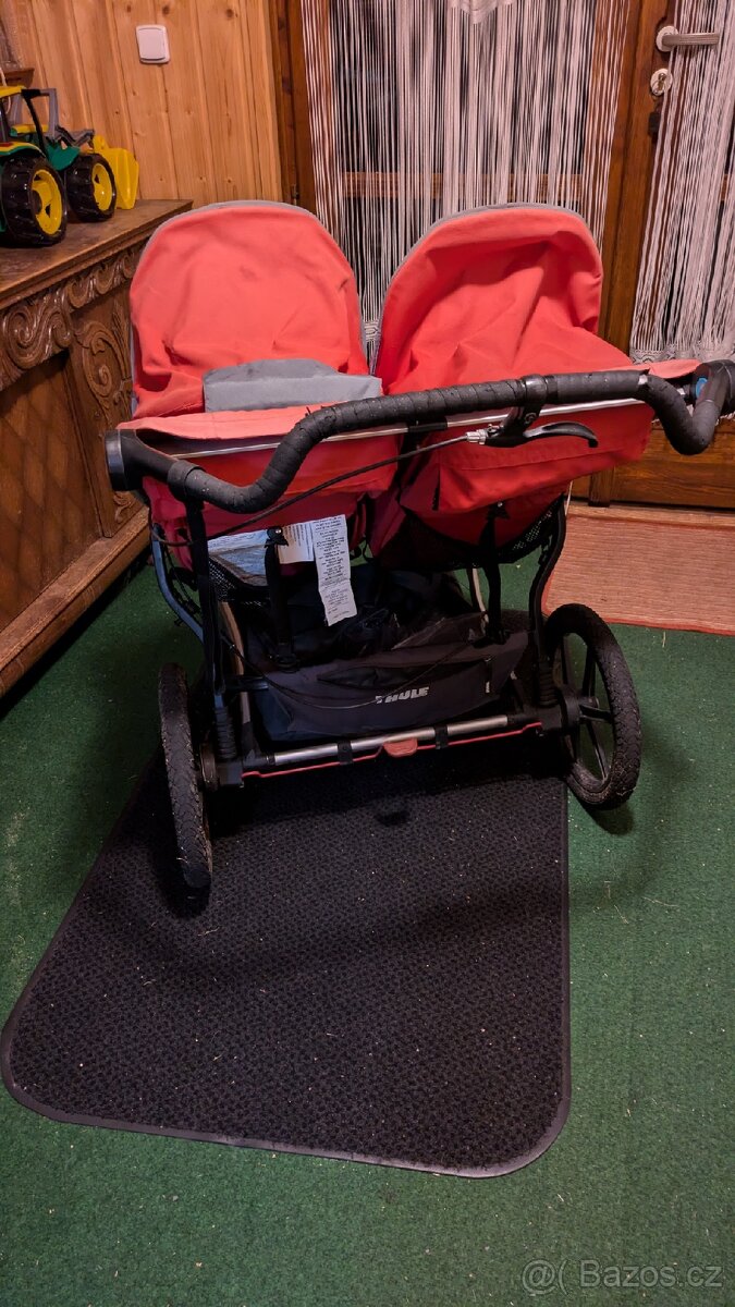 Kočárek Thule dvojčata - 3