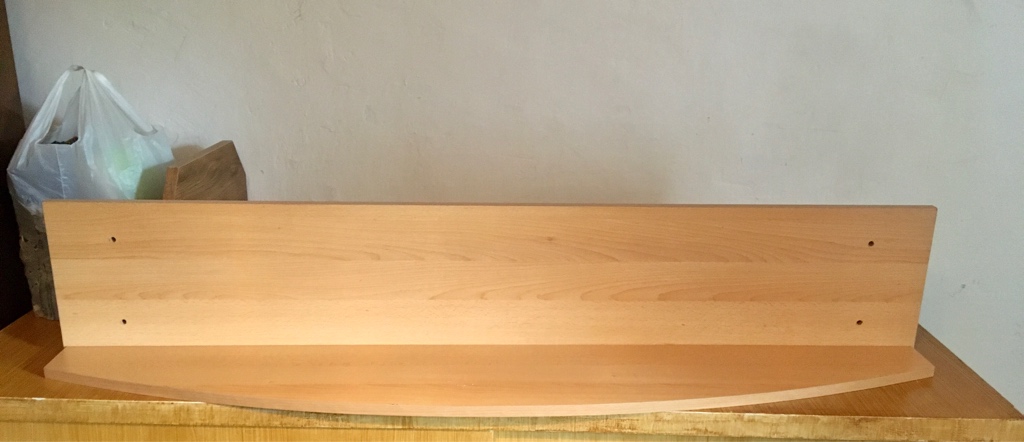 Nástěnná police - 3