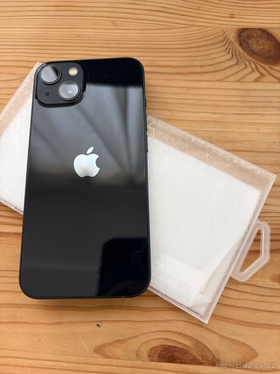 iPhone 13 černý, 128GB - 3