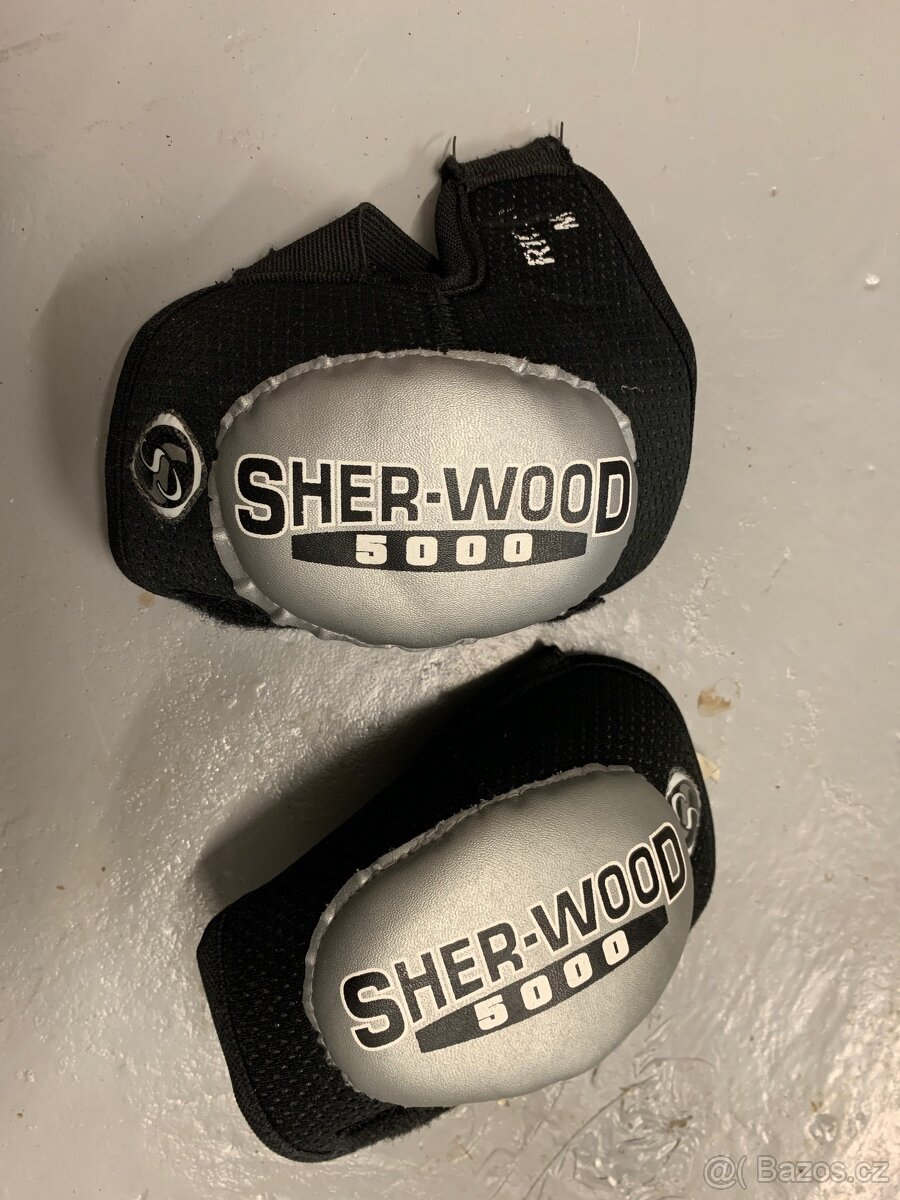 Hokejová vesta junior S a chránič loktů - 3