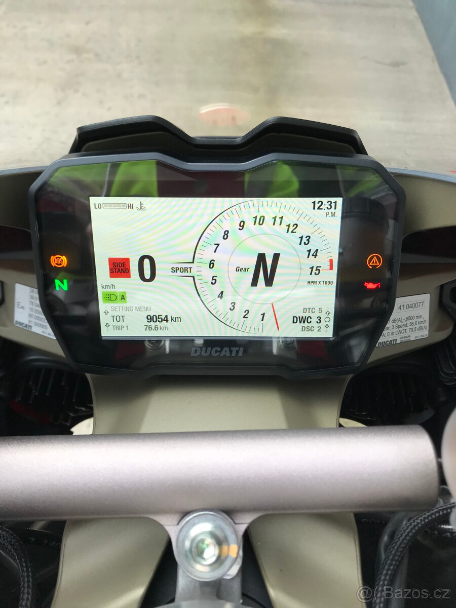 Ducati Panigale V4, 9.064 km - 3