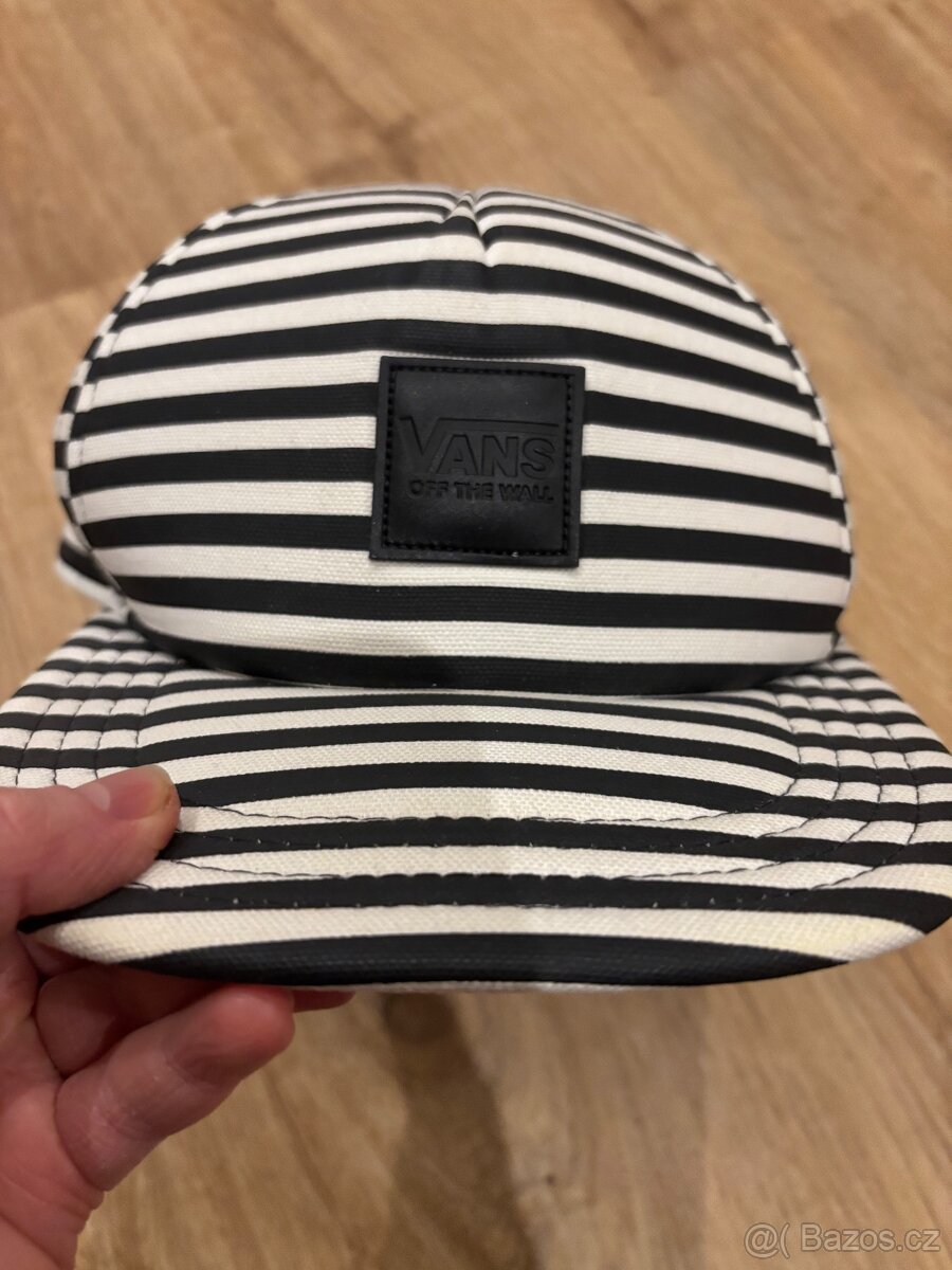 Černobílá snapback kšiltovka Vans - 3