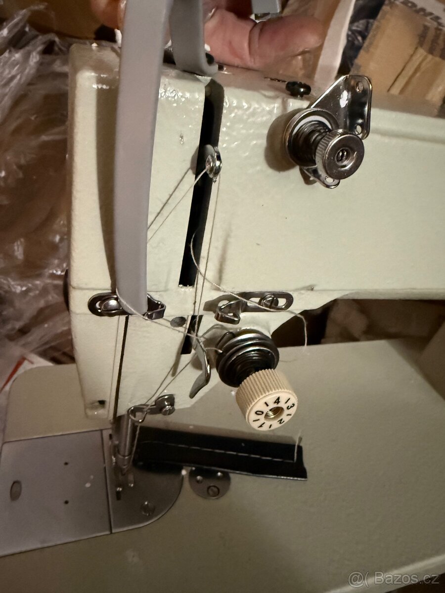 Profesionální elektrický šicí stroj SM 6-9 - 3