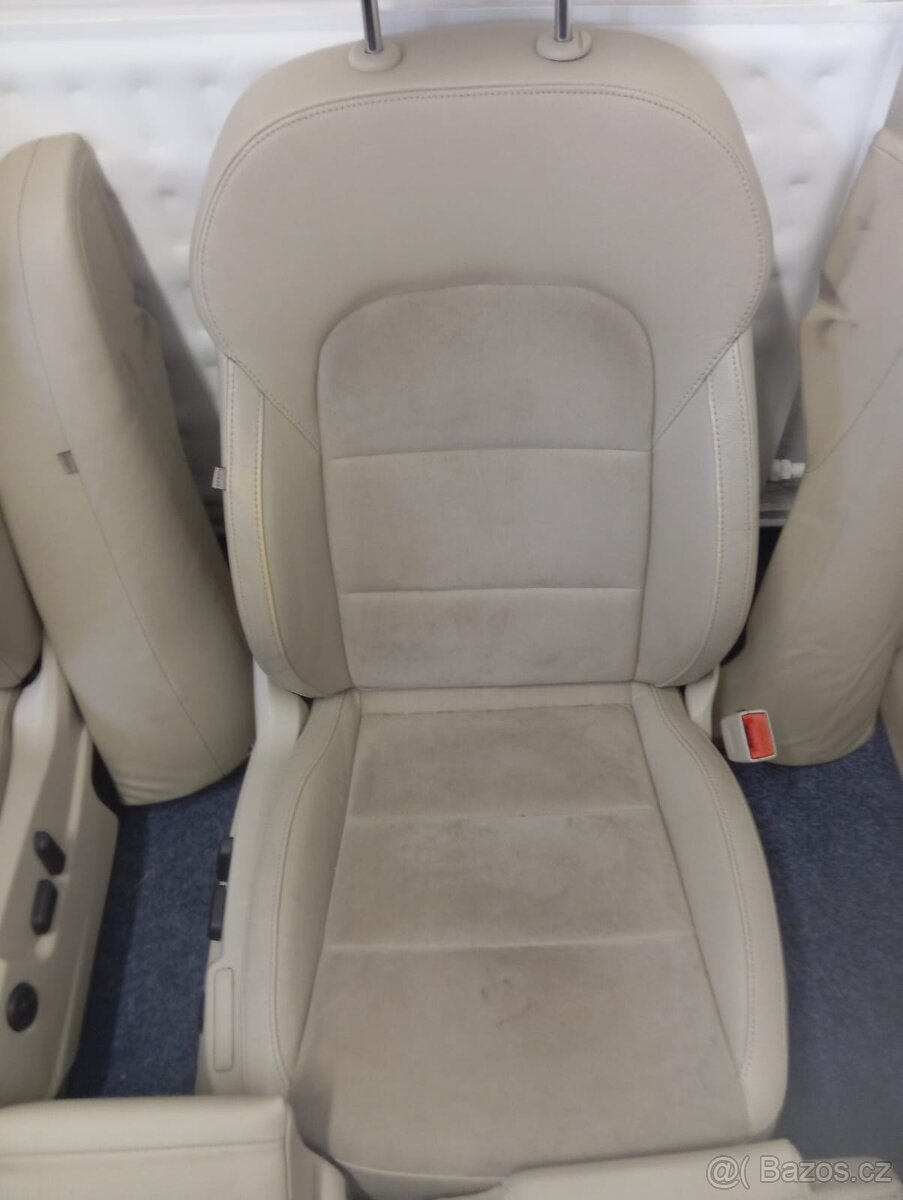 Škoda Superb 2 - světlý interiér - 3