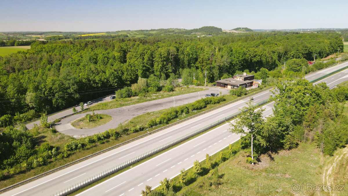 Prodej plochy s motorestem - 3