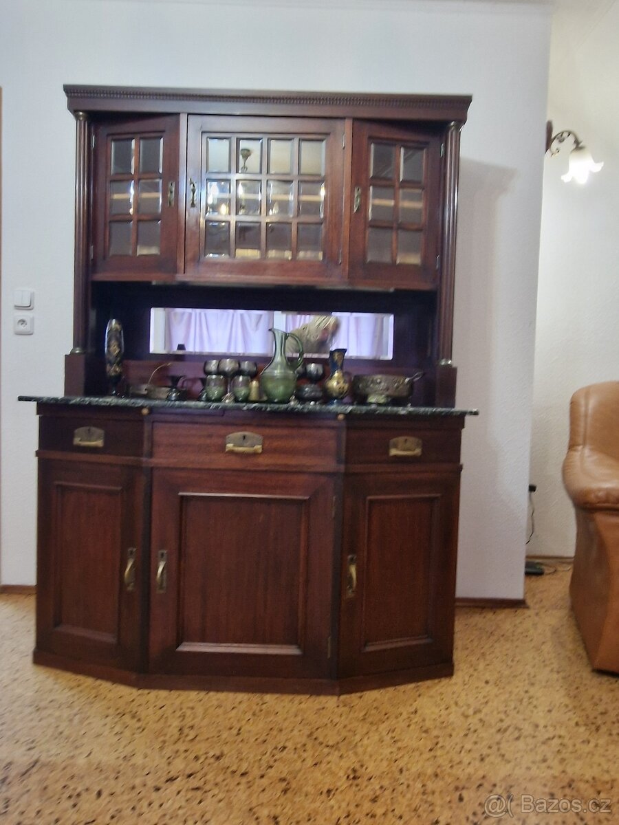 Starožitný nábytek - 3