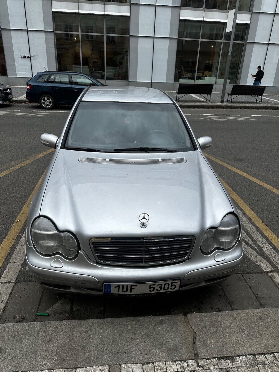 Mercedes Benz w203 c200 - 3