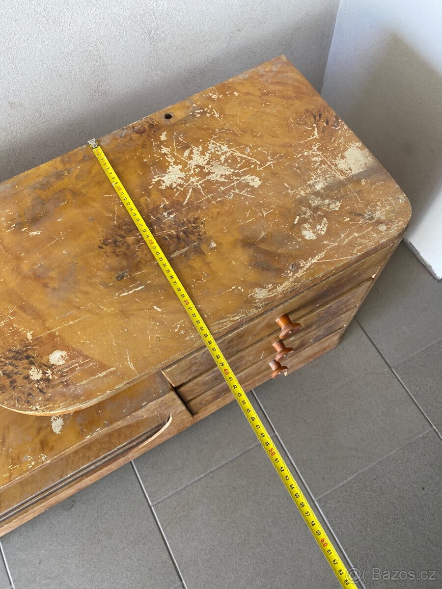 Starožitná komoda - 3