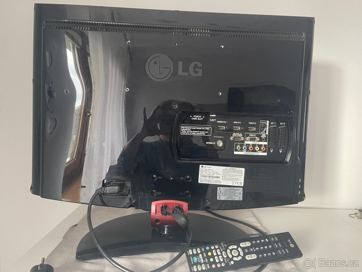 Televize LG 26LB75 úhlopříčka 65cm - 3