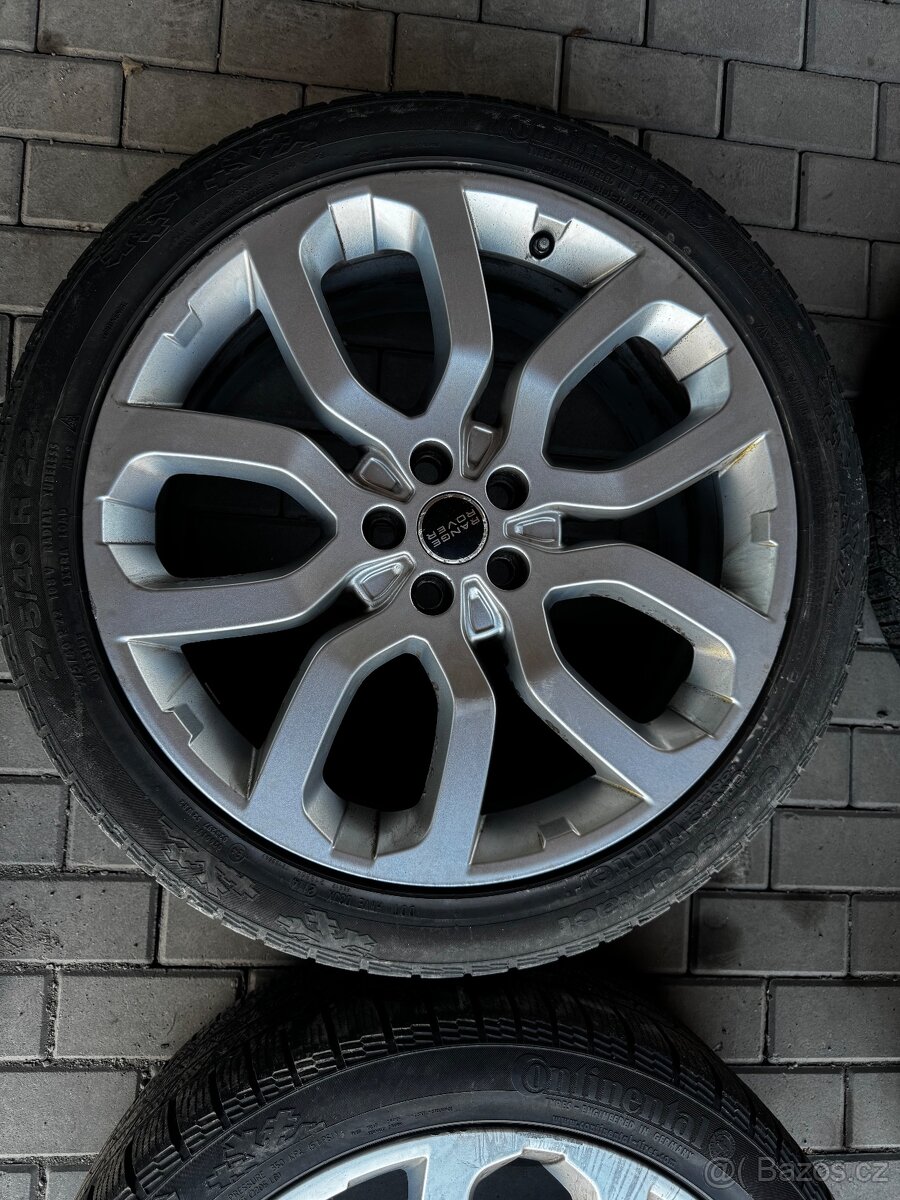 Kola 275/40 R22 Land Rover Range Rover