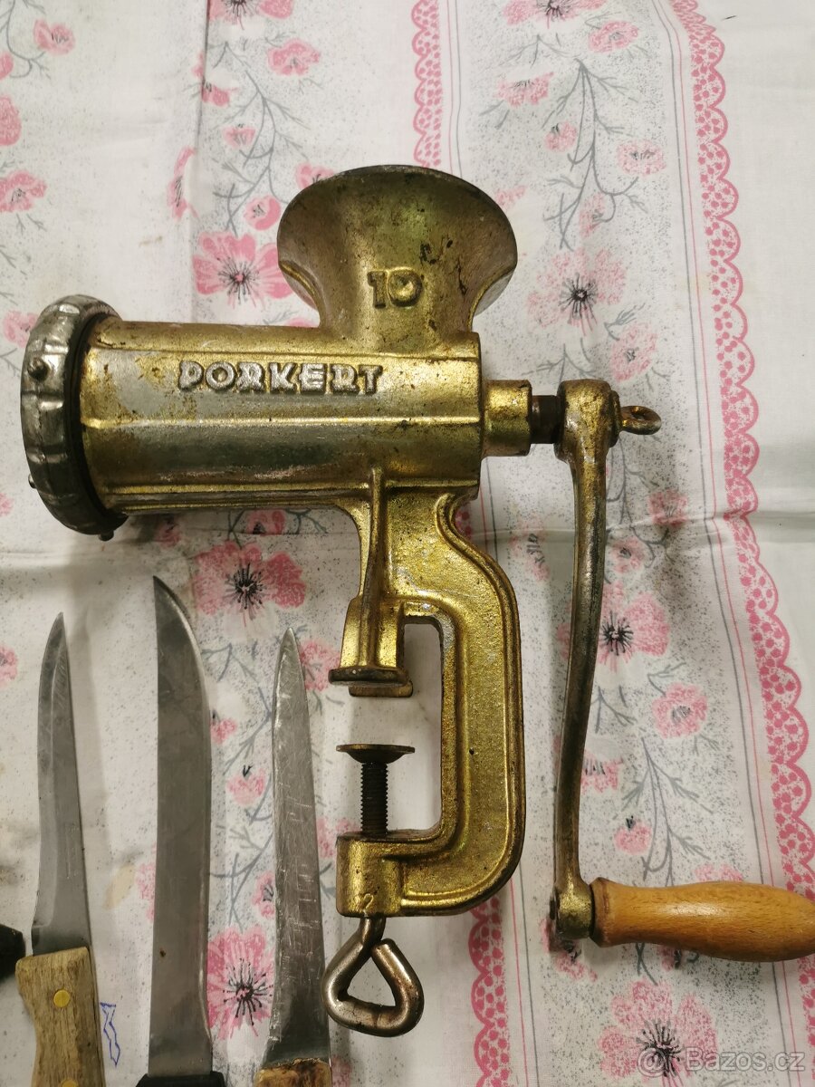 Řeznícke nože, sekáč, mlýnek. - 3