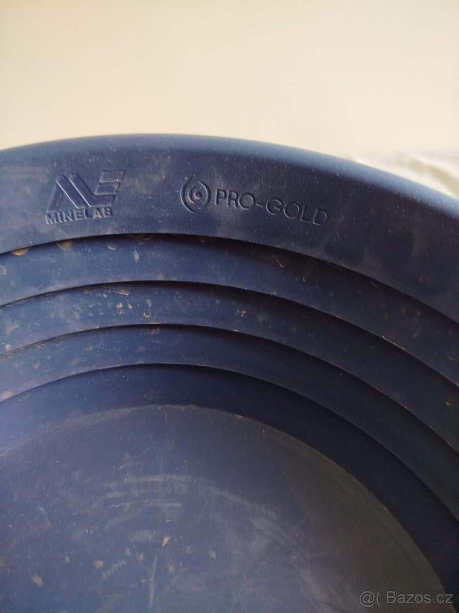 Detektor kovu Minelab - 3