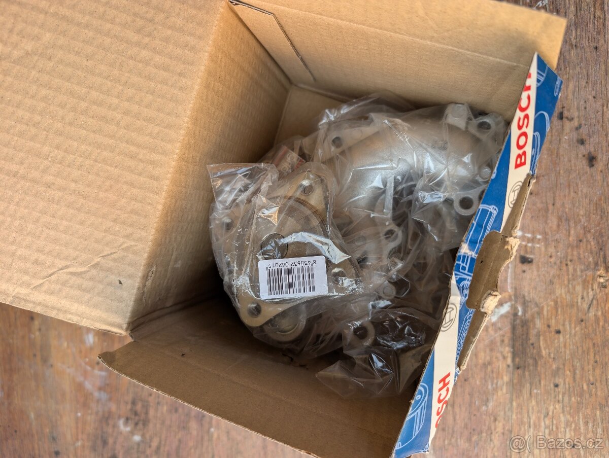 Vodní pumpa BOSH na FORD - 3