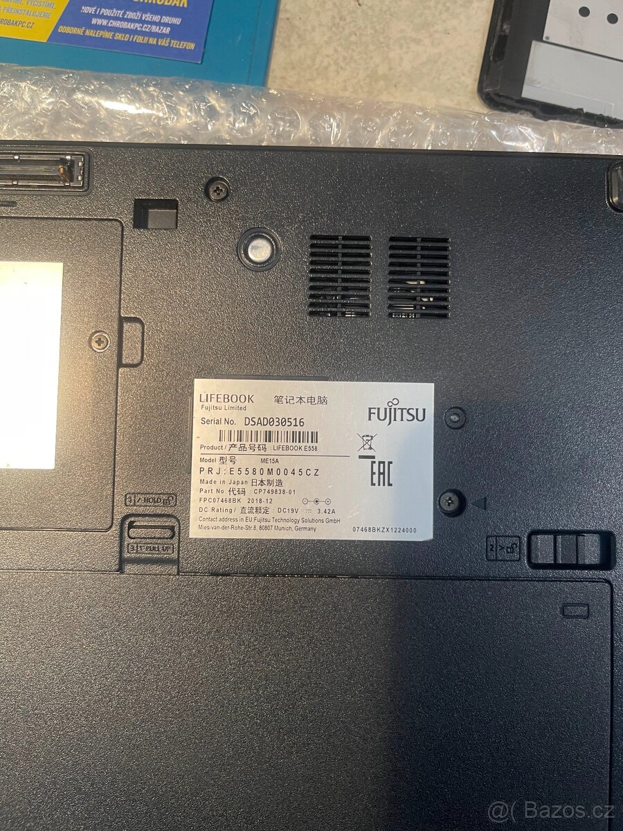 Lifebook E558 15.6" Full HD DOK i3 7130U 8GB DDR4 Nvme 256G - 3