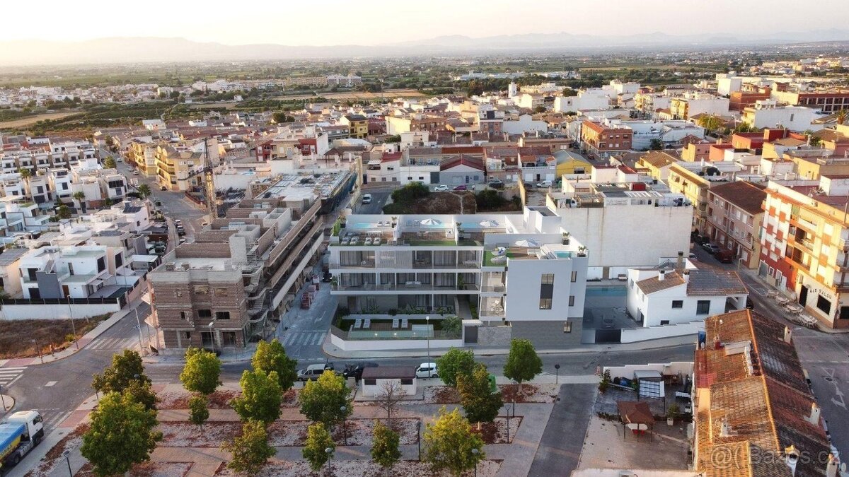 Nové apartmány v Benijófaru s centrální polohou - 3