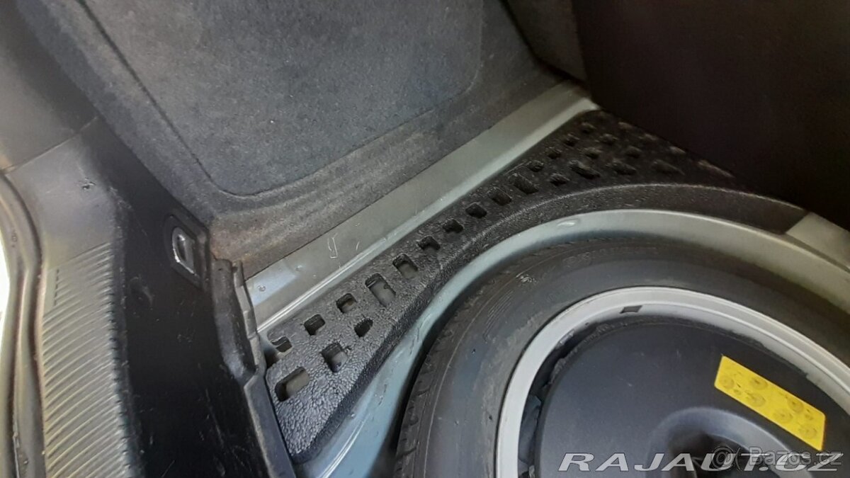 Na díly. Audi A6 2.7 BiTurbo Quattro 2004 vládní 260 k pěkné - 3