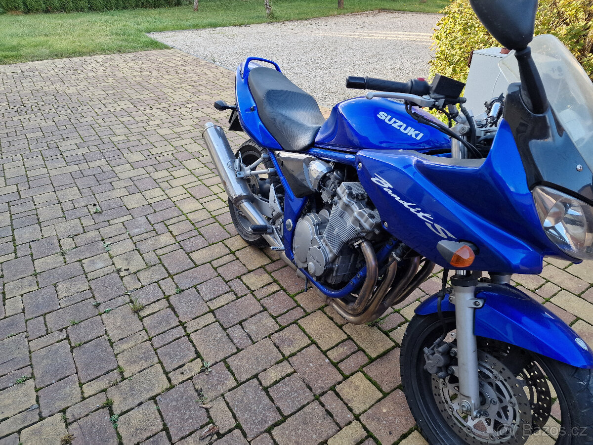 Motocykl SUZUKI GSF 600 - 3