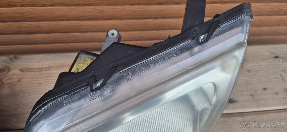 Přední světla Ford Transit Conect - 3