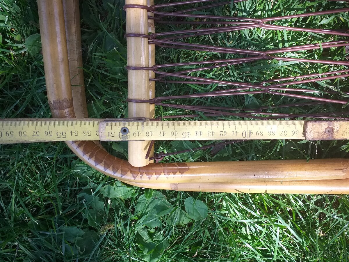 Stojánek na tiskoviny - 3