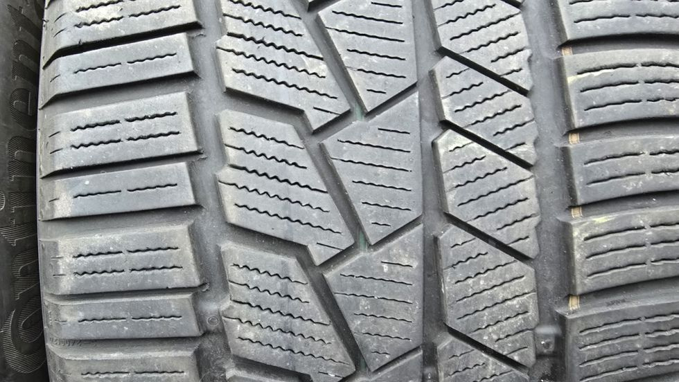 Zimní pneu 255/40/20 Continental - 3