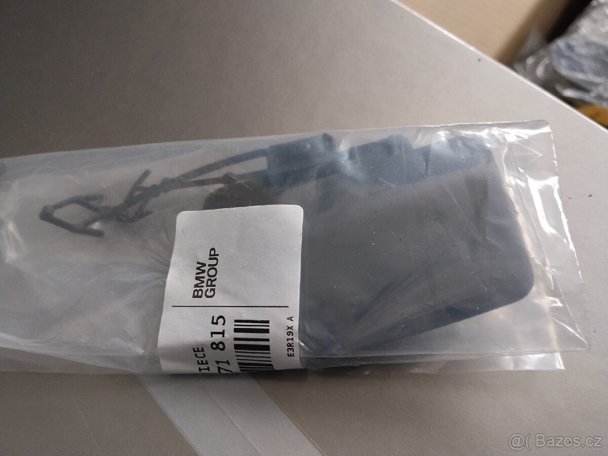 BMW X5 E70 záslepka nárazníku - 3