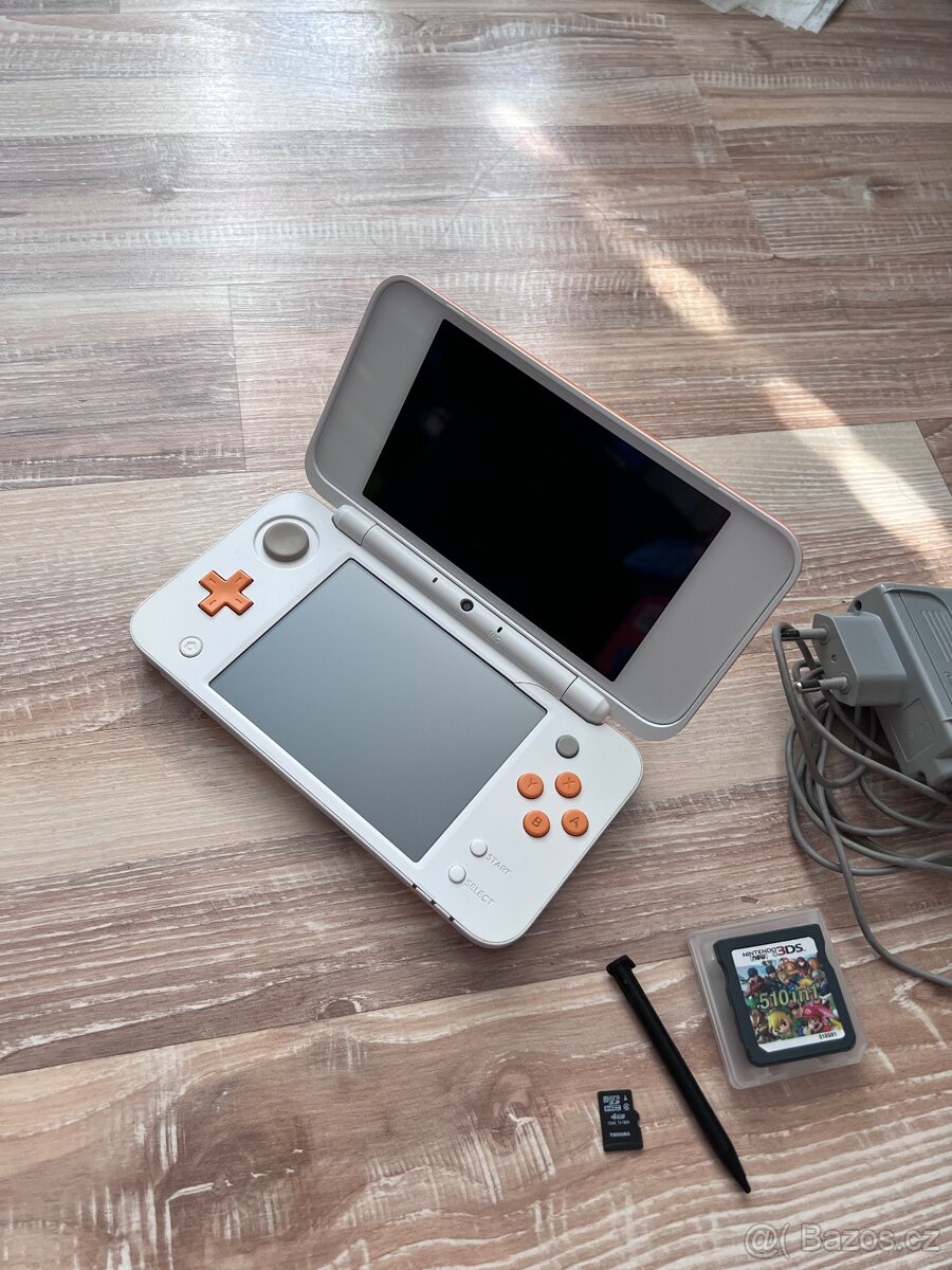 New Nintendo 2DS XL + příslušenství a 510 her - 3