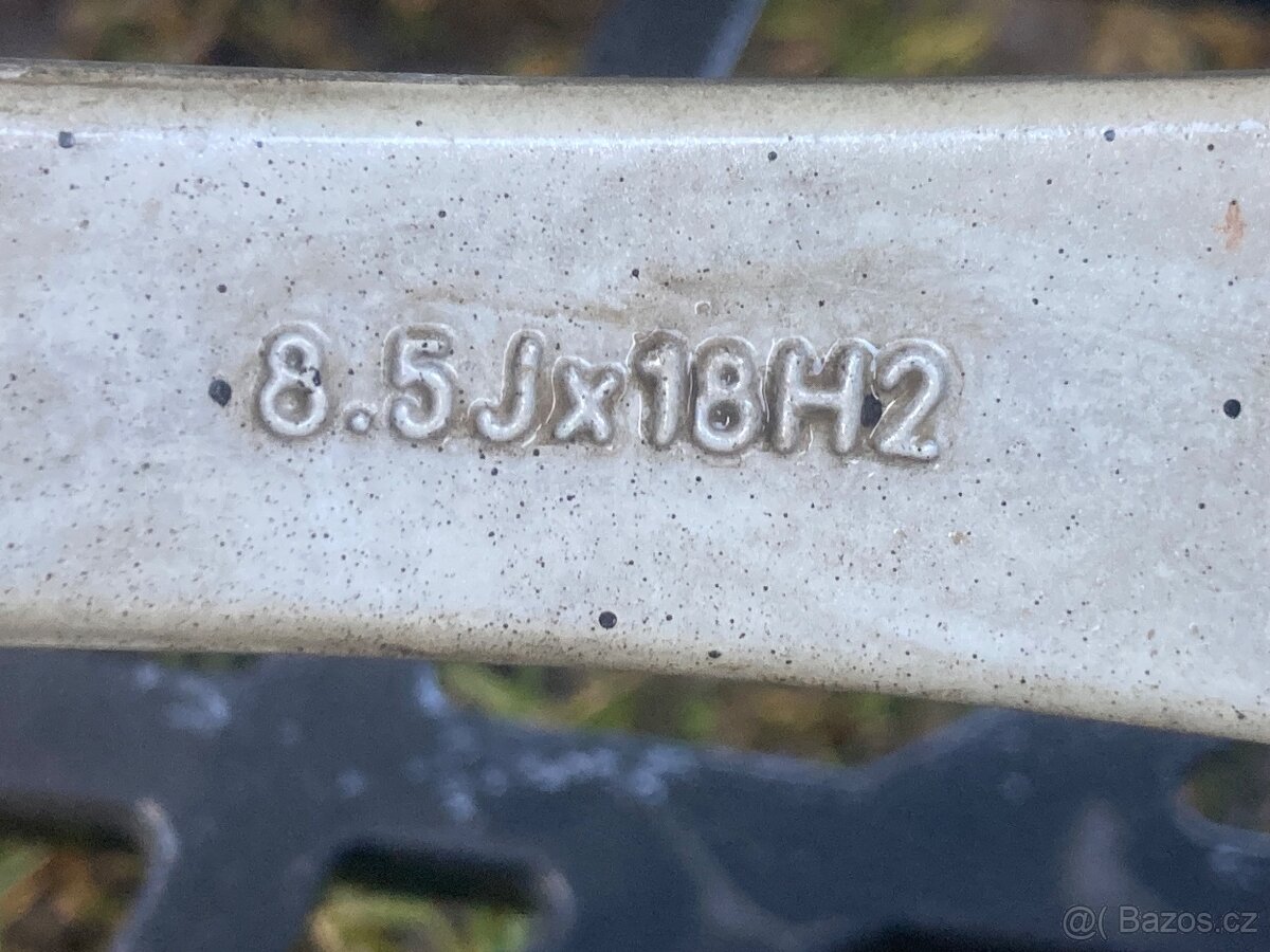 Prodám litá kola Mitsubishi 8,5Jx18 - 3