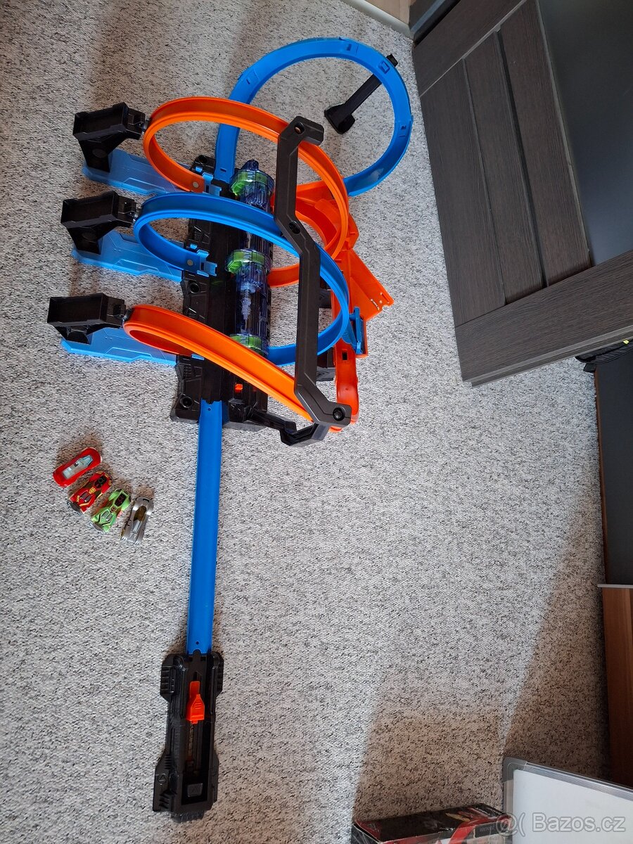 Hot Wheels - Spirálová dráha Crash - 3