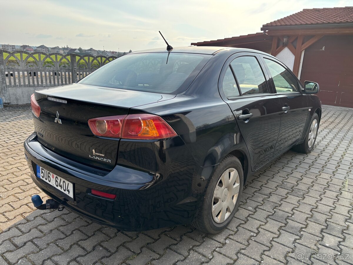 Mitsubishi Lancer 1,5i- 80kw, r. 2010, klima - 3
