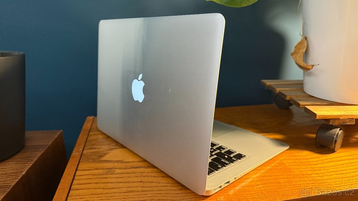 MacBook Air 13" Mid 2012 – i7 | 8 GB RAM | 512 GB SSD - 3