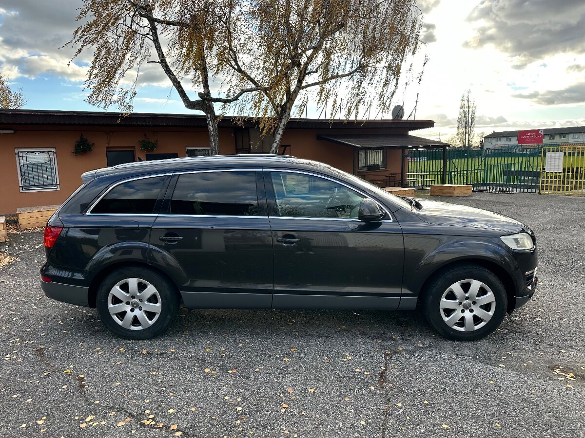 AUDI Q7 4.2 FSI 257KW 7 MÍST - 3