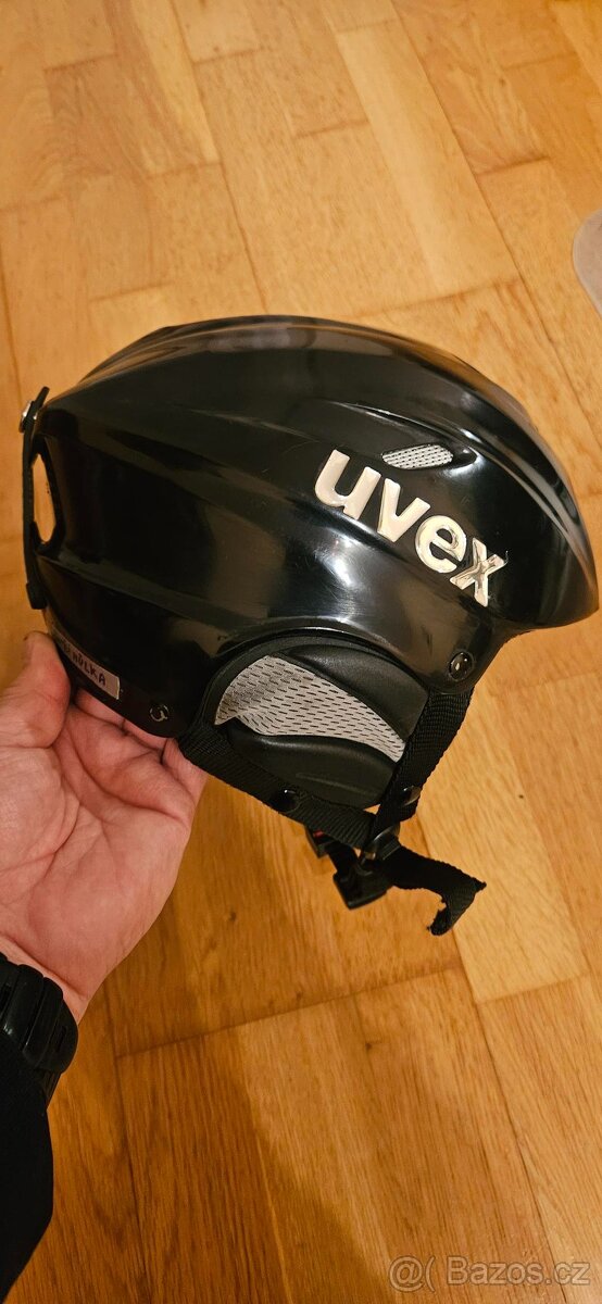 Lyžařská helma UVEX - 3
