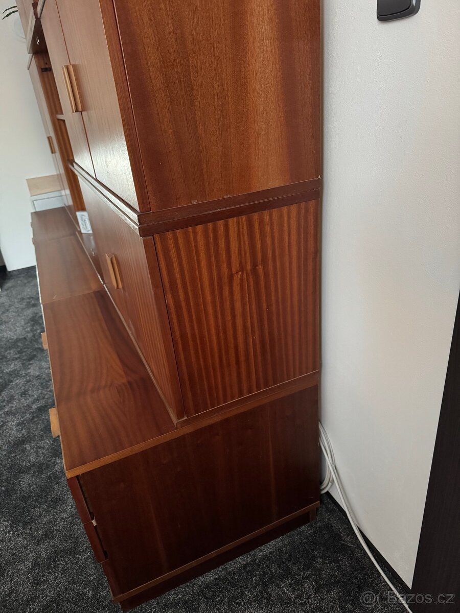 Obývací stěna/skřínky - 3