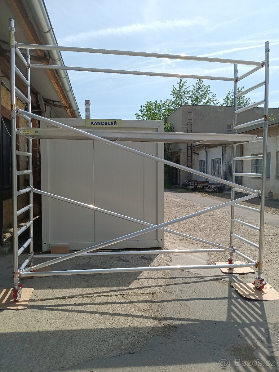 Pojízdné hliníkové lešení Klimatek pracovní výška 4,2 - 3