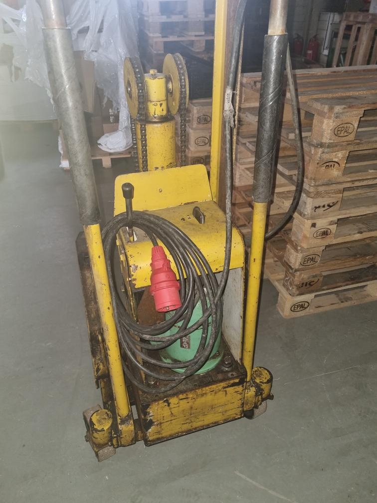 Ruční paletový elektrický vozík - 3