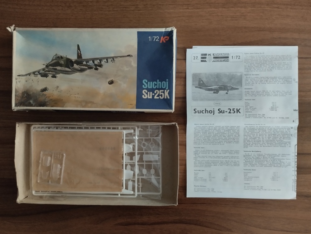 Modely letadel,KP, plastové stavebnice. - 3