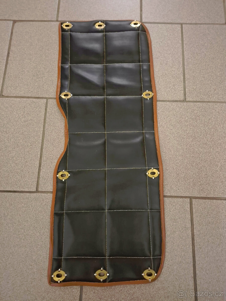 Dečka kapoty, dečka chlazení na Praga V3S - 3