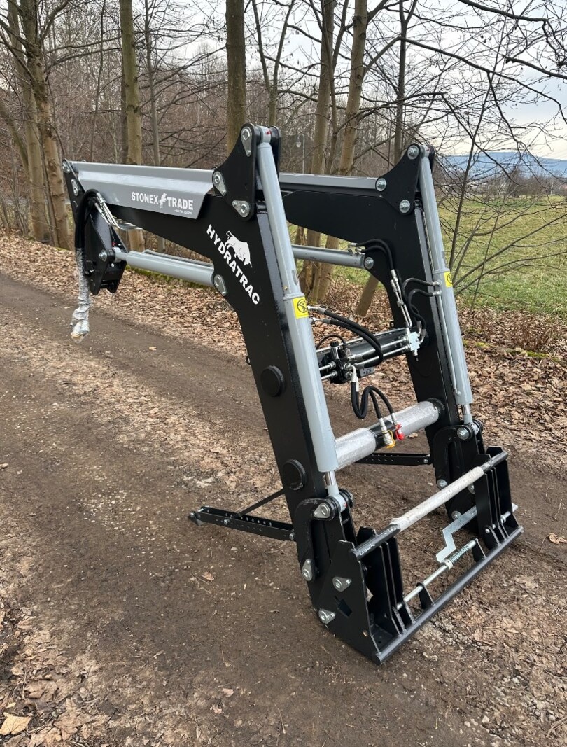 Čelní nakladač na traktor HYDRATRAC 1600 - 3