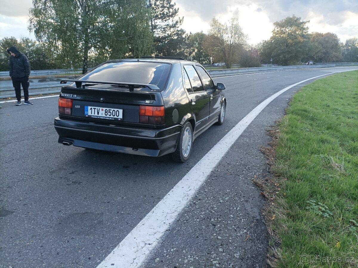 Renault r19 1.8 16v - 3