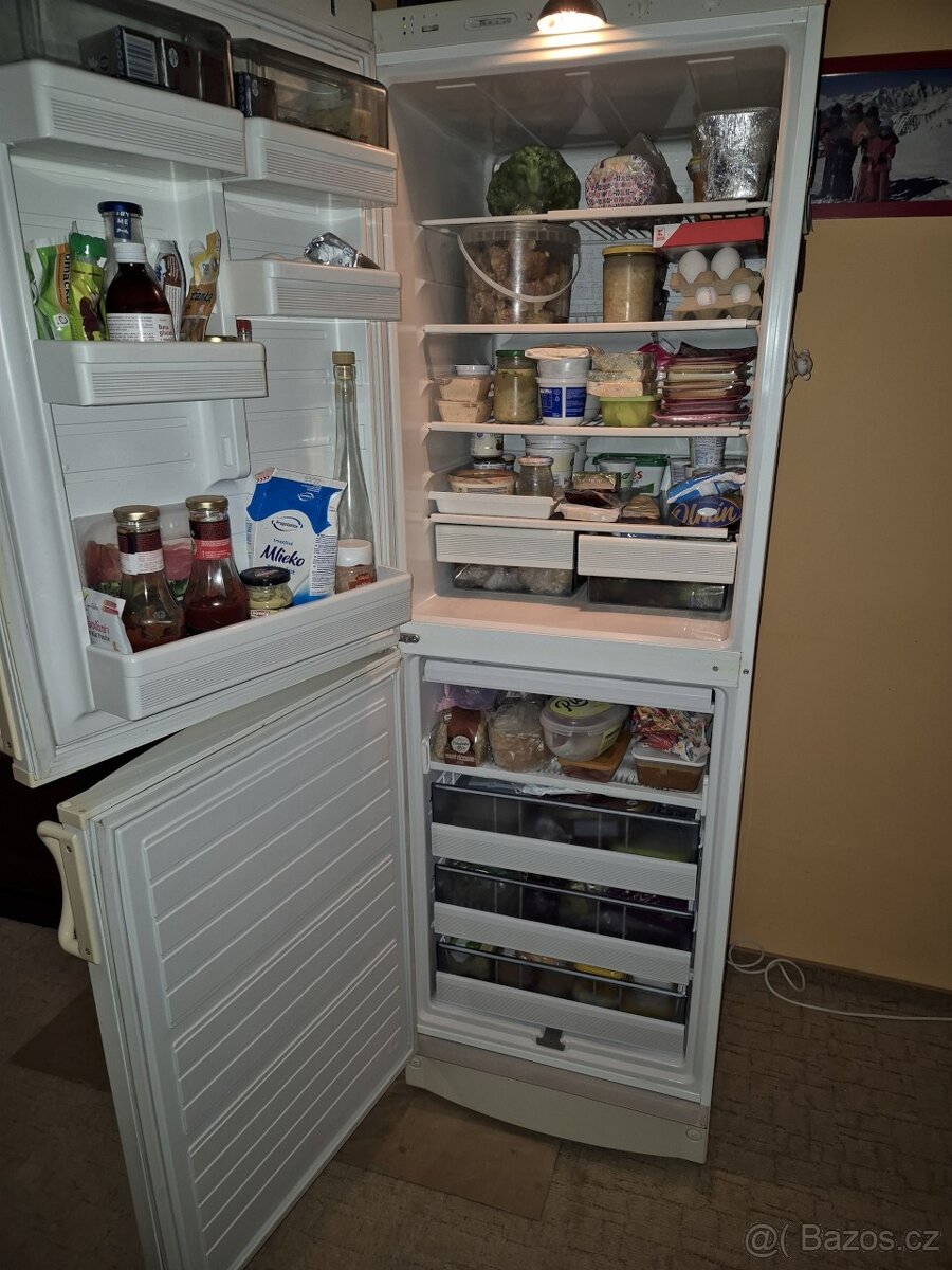 Lednice s mrazničkou Vestfrost BKF-350 - 3