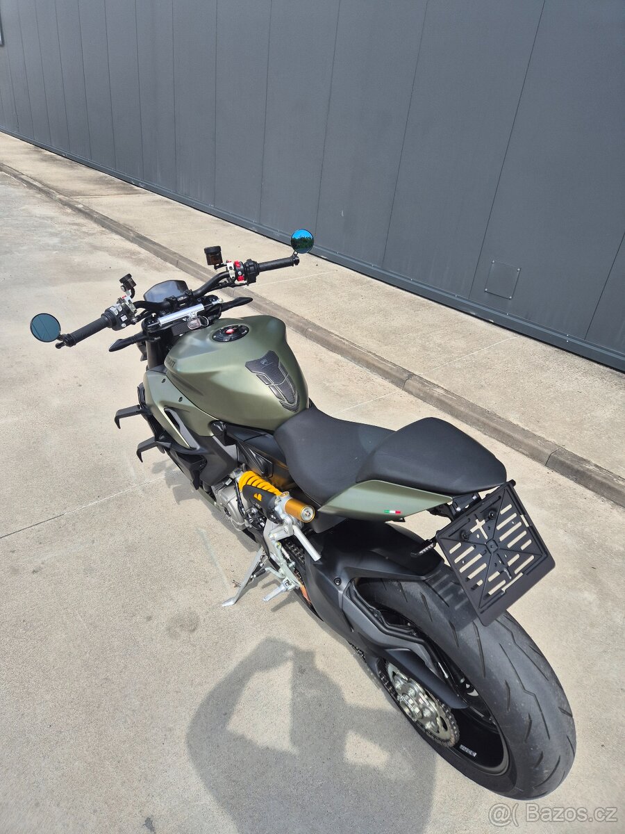 Ducati Streetfigter V2 - 3